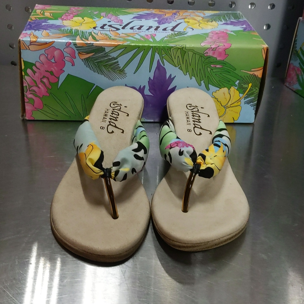 Island Sandals - Tropical Print Thong